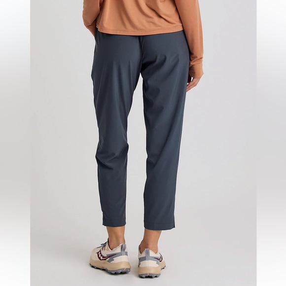 Free Fly Breeze Women’s Cropped Pant - Small - Blue dusk - Picture 7 of 8